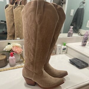 ARIAT WOMEN'S CASANOVA TRULY TAUPE SUEDE SNIP TOE TALL COWBOY BOOT